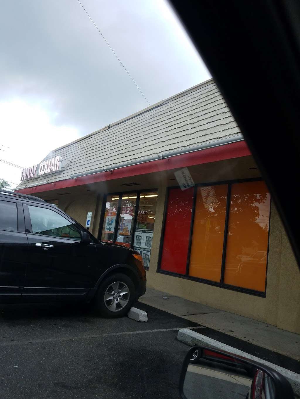 Family Dollar | 1560 Teaneck Rd, Teaneck, NJ 07666, USA | Phone: (201) 833-1468