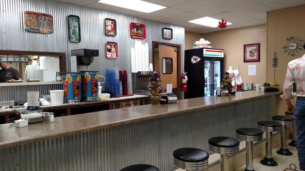 Daddys 10-13 Diner | 1003 E Main St, Richmond, MO 64085, United States | Phone: (816) 776-1013