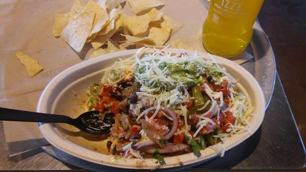 Chipotle Mexican Grill | 2590 High Point Pkwy, Barstow, CA 92311 | Phone: (760) 253-7480