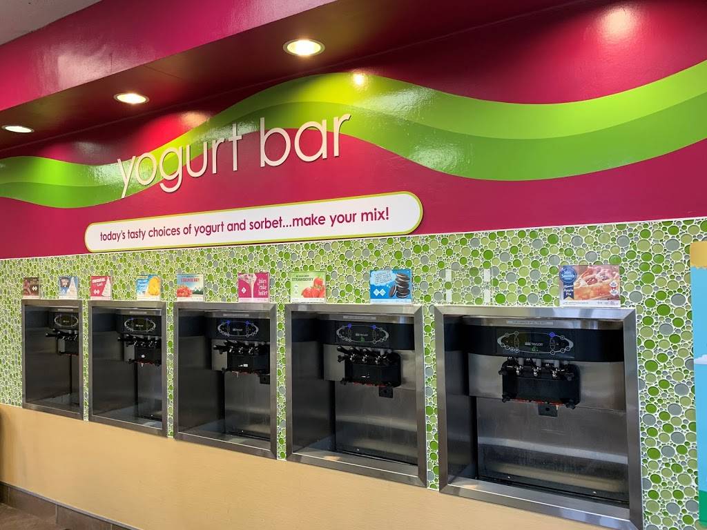 Menchies Frozen Yogurt | 13595 Whittier Blvd, Whittier, CA 90605, USA | Phone: (562) 696-5676