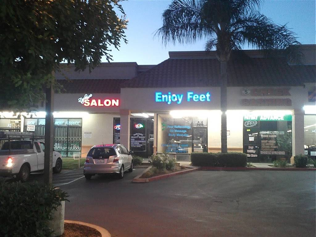 enjoy feet | 10051 Magnolia Ave, Riverside, CA 92503 | Phone: (951) 200-5610