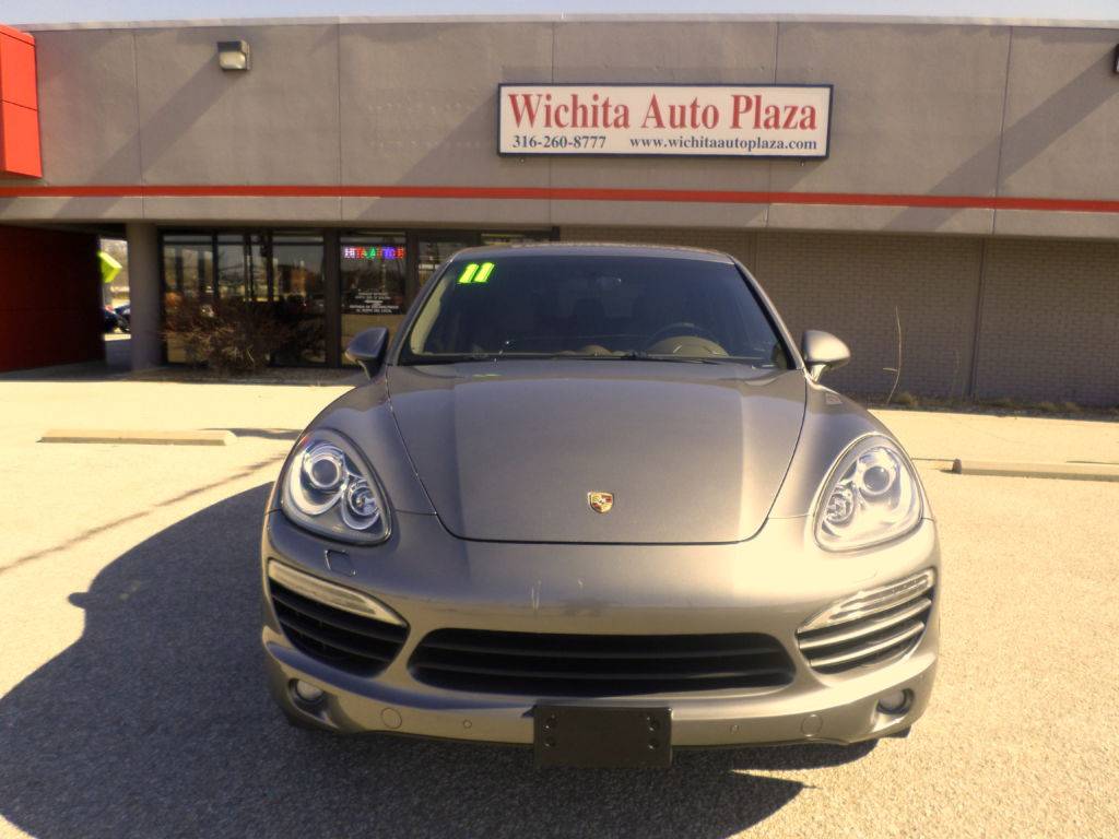 Wichita Auto Plaza | 5927 E Kellogg Dr, Wichita, KS 67218, USA | Phone: (316) 260-8777