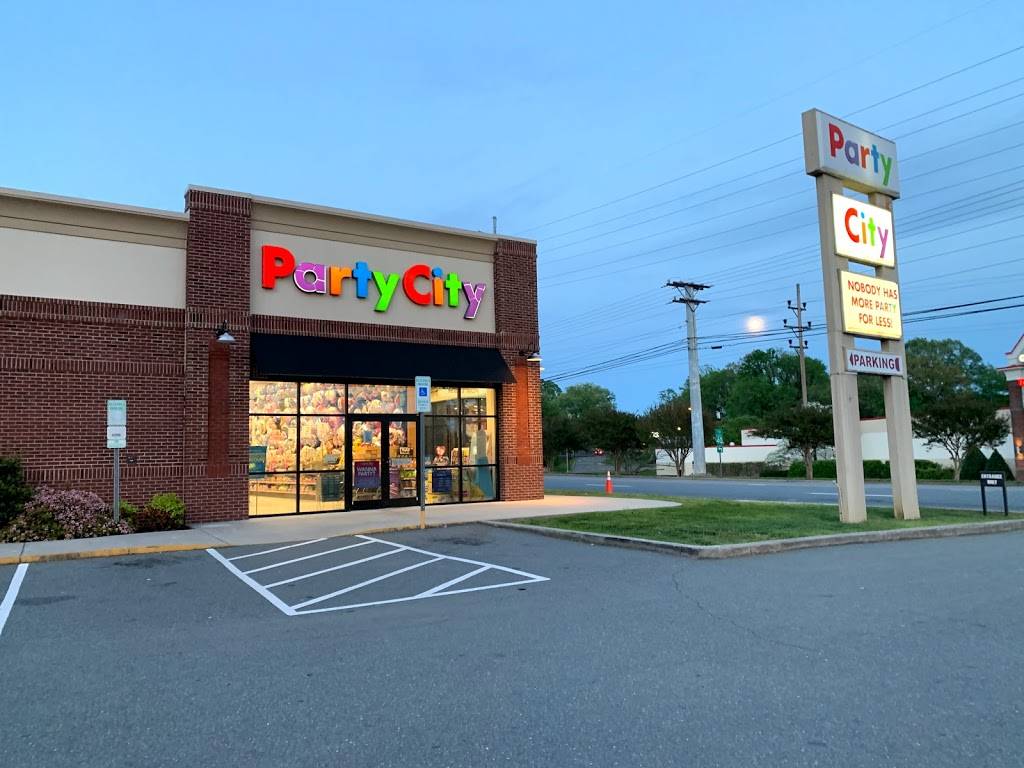 Party City | Across from Total Wine, 566 S Stratford Rd, Winston-Salem, NC 27103, USA | Phone: (336) 725-1130