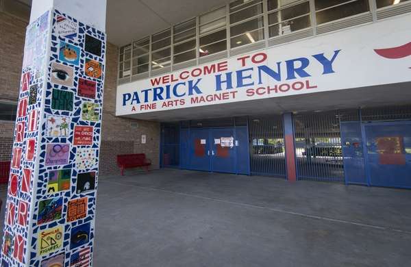 Patrick Henry Middle School | 10702 E Hardy Rd, Houston, TX 77093, USA | Phone: (713) 696-2650