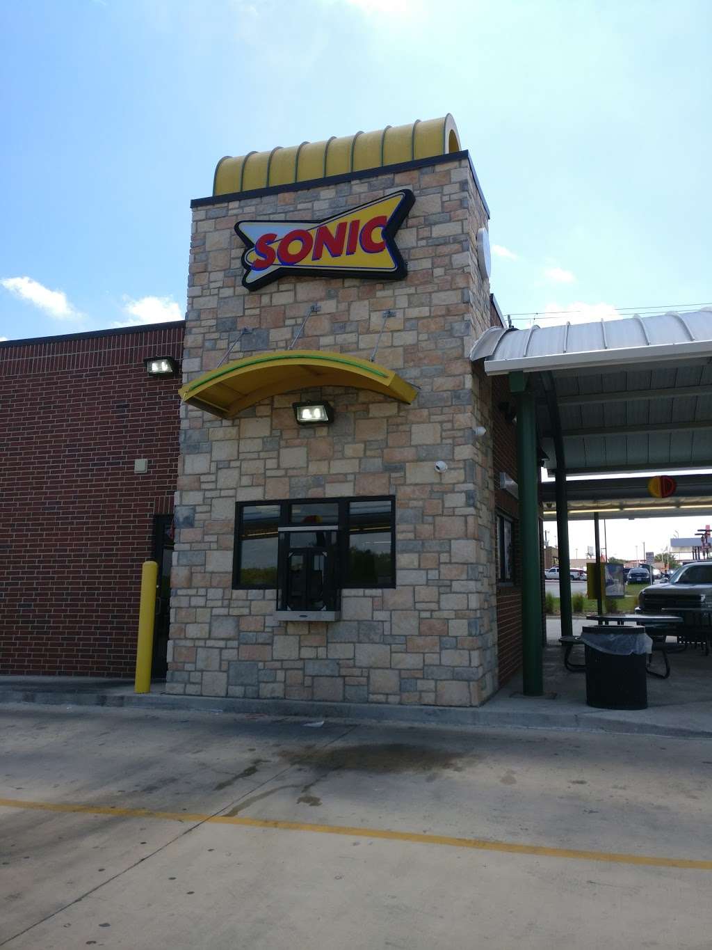 Sonic Drive-In | 4039 S Loop 1604 E, San Antonio, TX 78264, USA | Phone: (210) 626-9006
