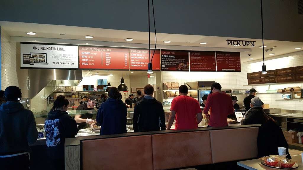 Chipotle Mexican Grill | 12 Lawrence St, Dobbs Ferry, NY 10522, USA | Phone: (914) 693-8135