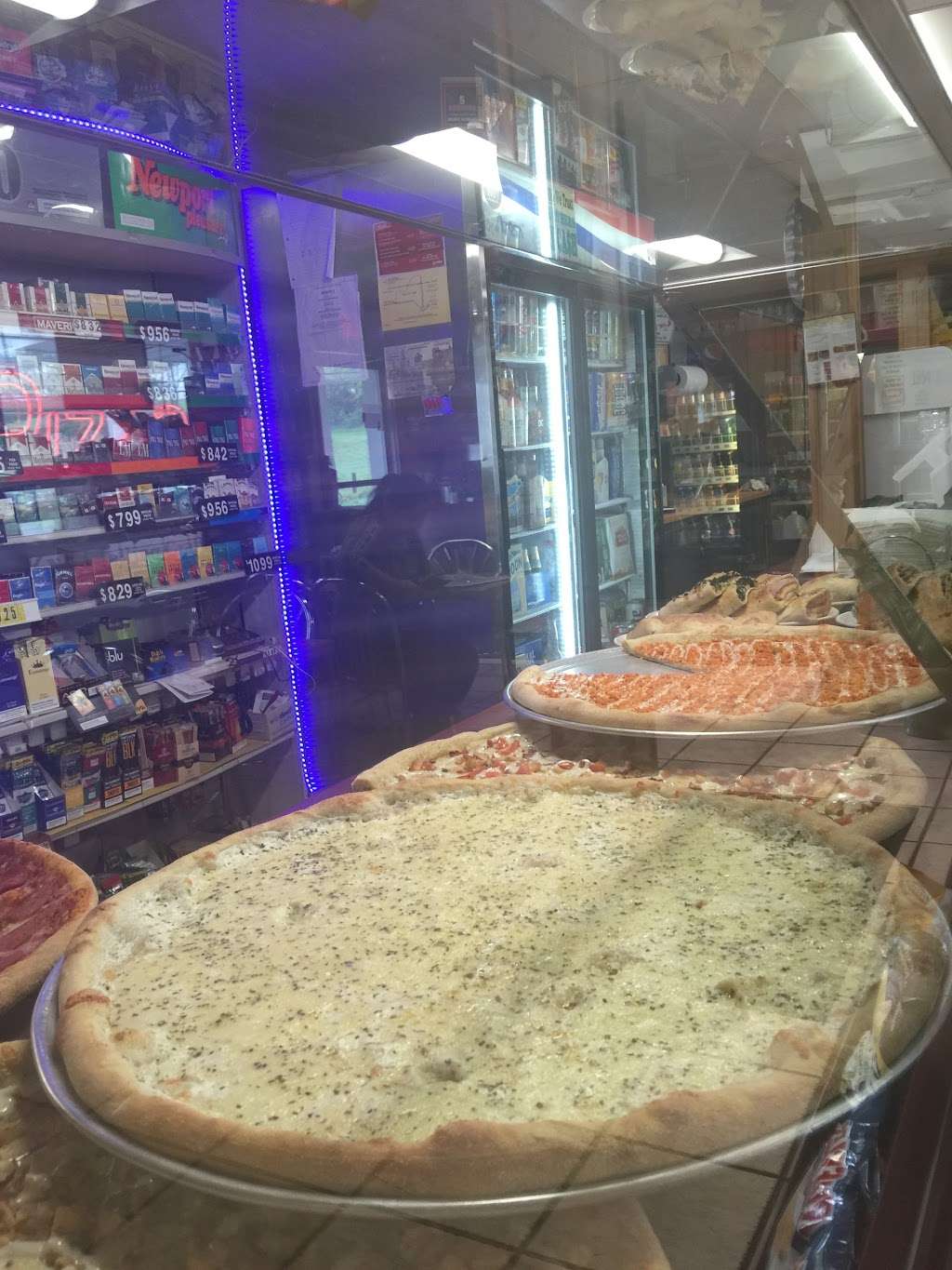 Preet Gourmet Pizza & Deli | 1035 Little Britain Rd, New Windsor, NY 12553 | Phone: (845) 567-3409