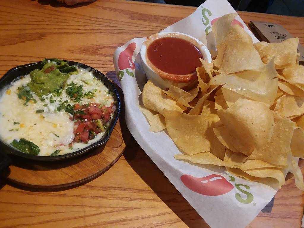 Chilis Grill & Bar | 940 E Lewis and Clark Pkwy, Clarksville, IN 47129, USA | Phone: (812) 670-3000