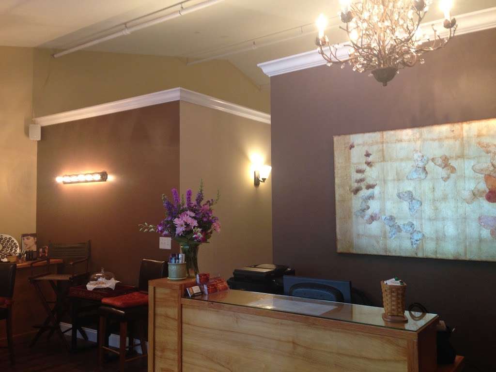 Glow Personalized Skin Care | 77 Macy St, Amesbury, MA 01913 | Phone: (978) 388-4224