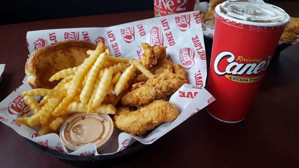 Raising Canes Chicken Fingers | 2586 E League City Pkwy, League City, TX 77573, USA | Phone: (281) 535-4784