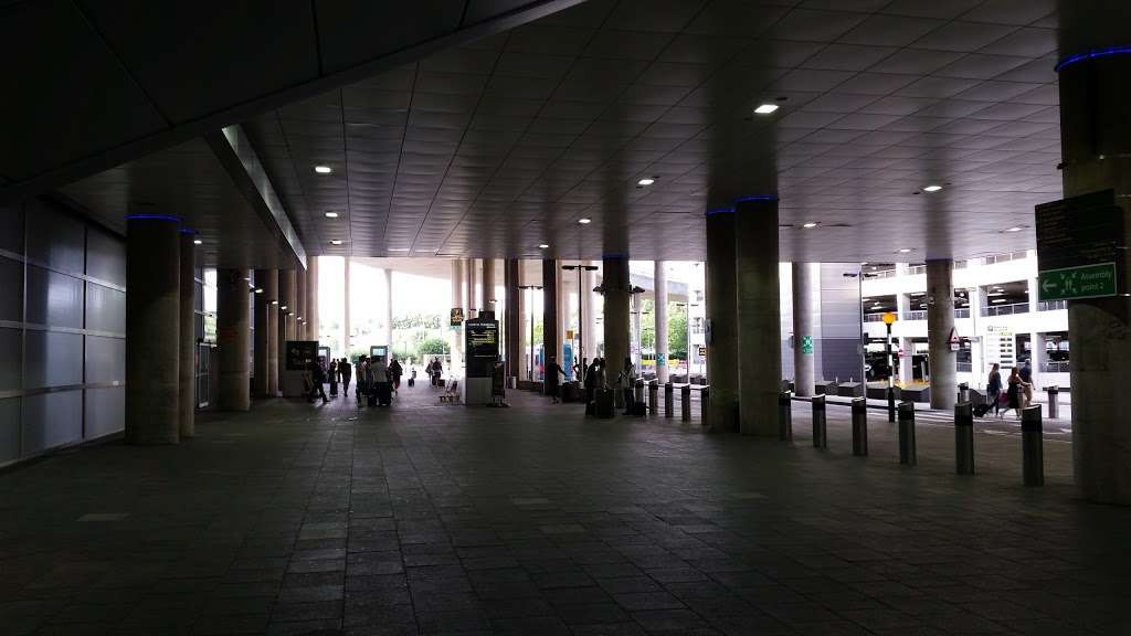 North Terminal Bus Station (Stop 4) | Horley, Gatwick RH6 0DY, UK