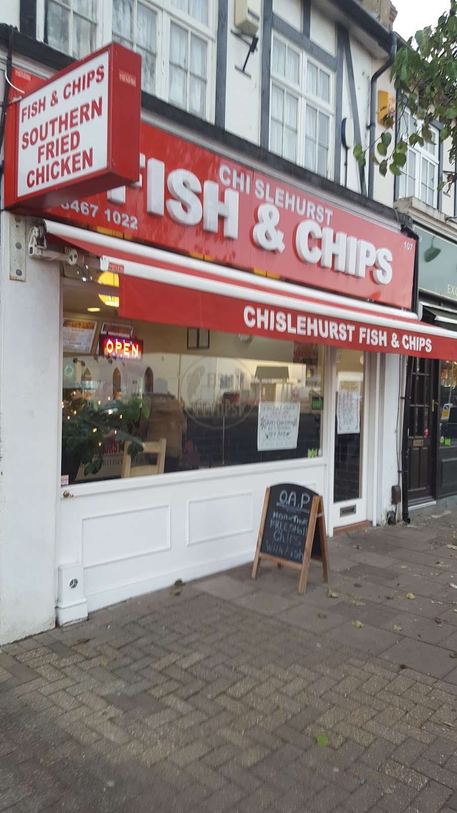 Chislehurst Fish Bar | 107 High St, Chislehurst BR7 5AG, UK | Phone: 020 8467 1022