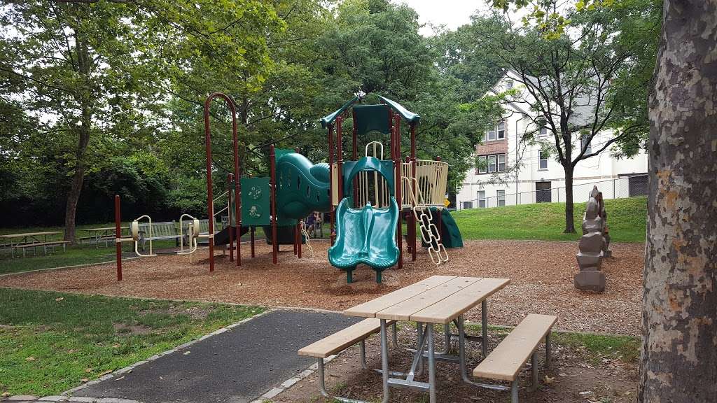 Dobbs Ferry Memorial Park | 103-105 Palisade St, Dobbs Ferry, NY 10522, USA | Phone: (914) 693-5349