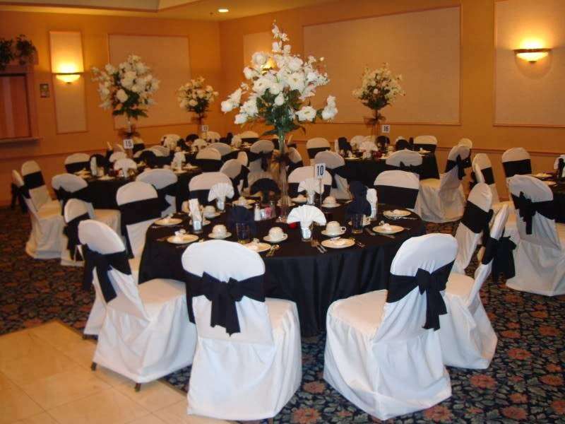 Carminas Restaurant and Banquets | 1055 N Randall Rd, Elgin, IL 60123, USA | Phone: (847) 760-6000