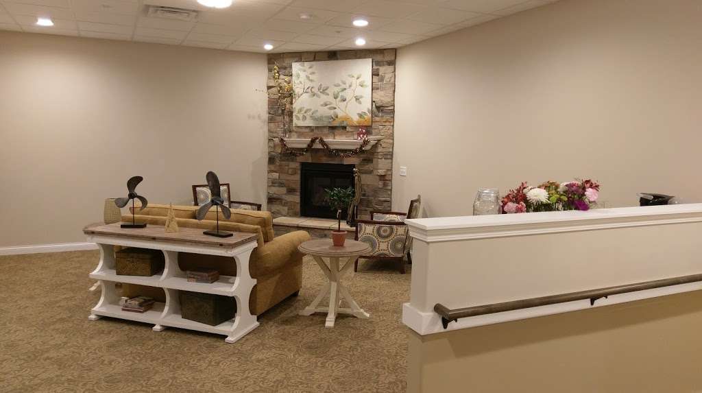 Kenosha Place Assisted Living | 1499-1401 16th Ave, Kenosha, WI 53140