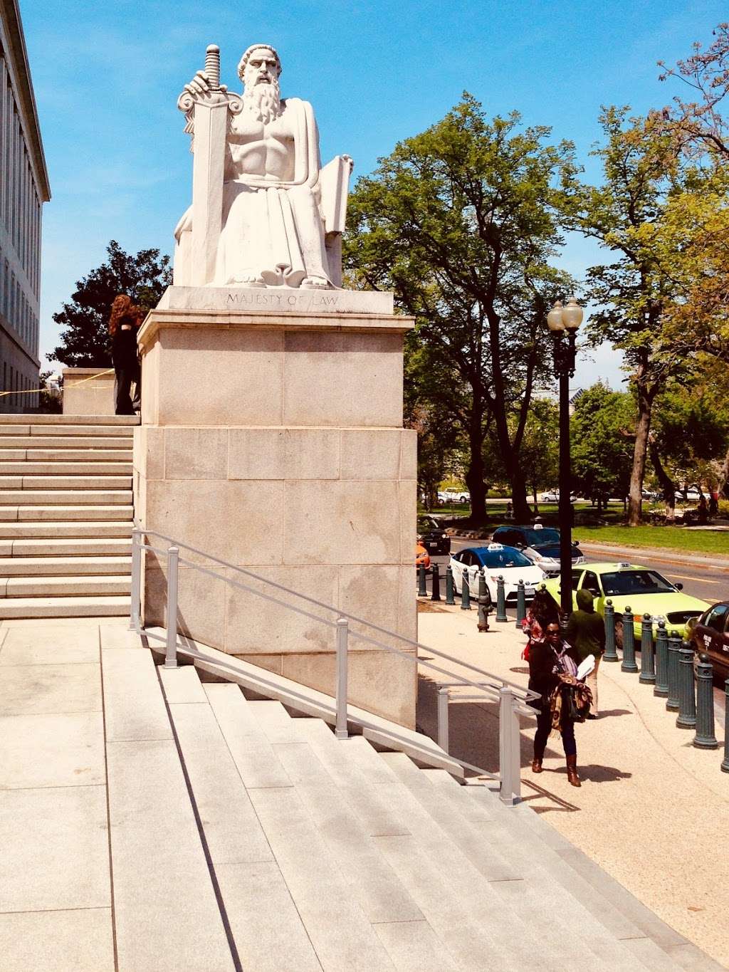 Rayburn House Office Building Taxi Stand | 38 Independence Ave SW, Washington, DC 20219, USA