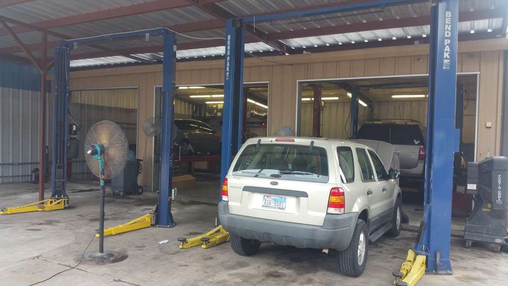 Sals Auto Repair | 1700 Northpark Dr suite b, Kingwood, TX 77339, USA | Phone: (832) 692-3772