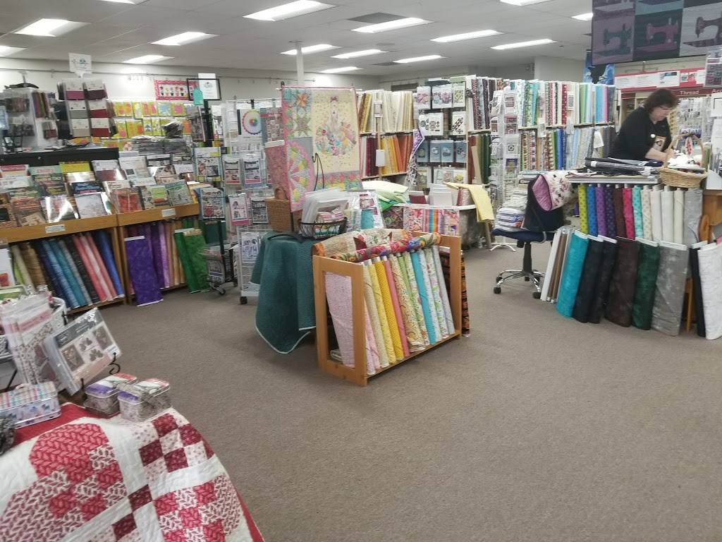 Quilters Hollow | 8855 Thornton Rd suite b, Stockton, CA 95209, USA | Phone: (209) 477-5253