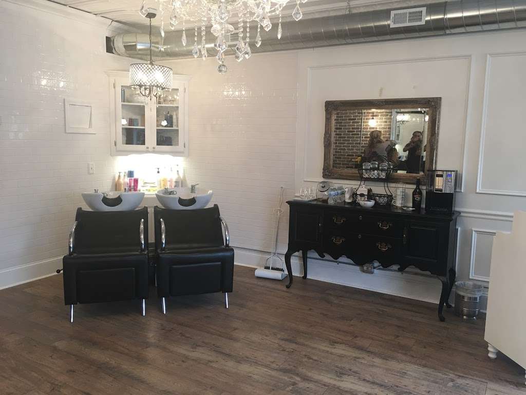 Vintage Boutique Salon | 38 Grand Ave, Fox Lake, IL 60020, USA | Phone: (847) 629-5733