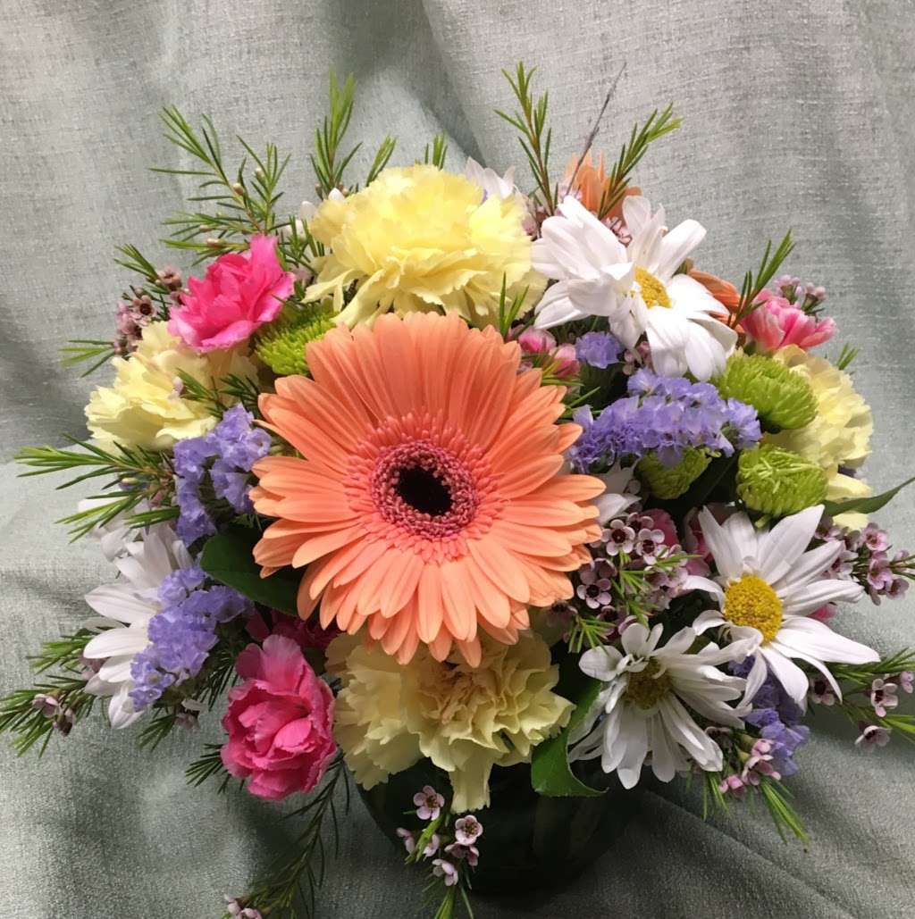 Country Barn Florist | 404 Hand Ave, Cape May Court House, NJ 08210, USA | Phone: (609) 465-5857