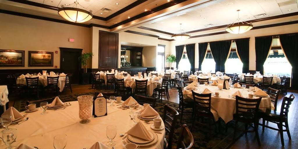 Maggianos Little Italy | 3368 Peachtree Rd, Atlanta, GA 30326, USA | Phone: (404) 816-9650