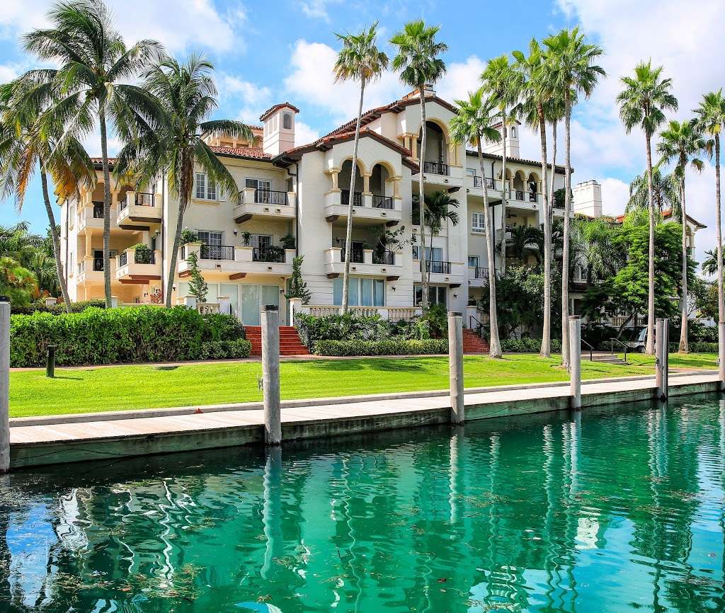 Aria Luxe Realty | Fisher Island Dr, Miami Beach, FL 33109, USA | Phone: (305) 791-0002