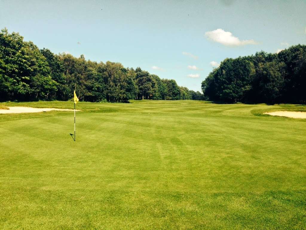Tilgate Forest Golf Course | Titmus Dr, Crawley RH10 5EU, UK | Phone: 01293 530103