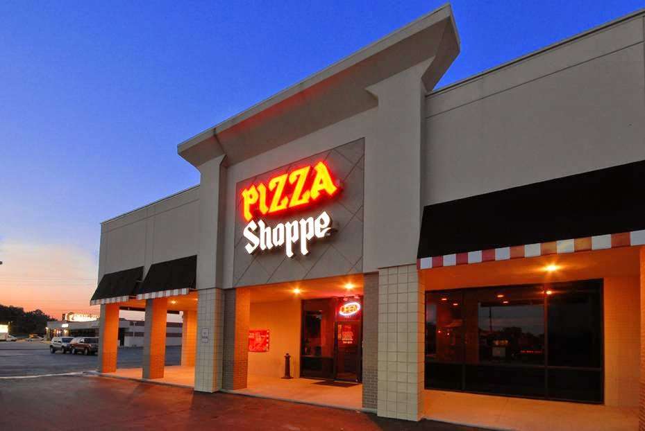 Pizza Shoppe | 7687 NW Prairie View Rd, Kansas City, MO 64151, USA | Phone: (816) 741-6111
