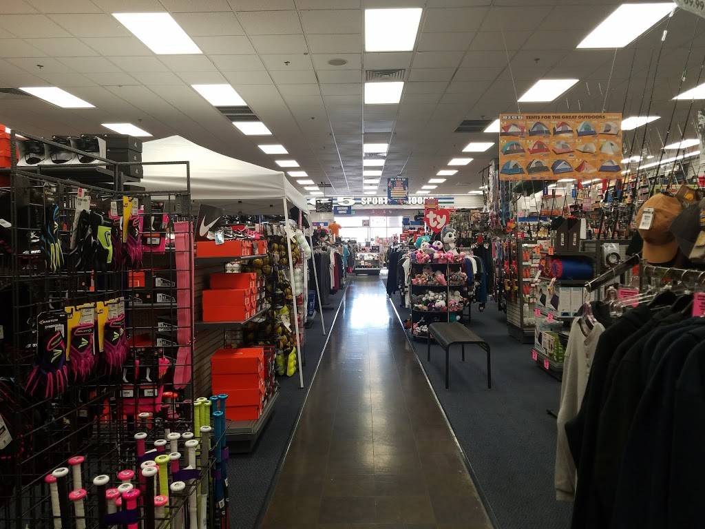 Big 5 Sporting Goods - Fresno | 1544 E Champlain Dr, Fresno, CA 93720 | Phone: (559) 434-1788