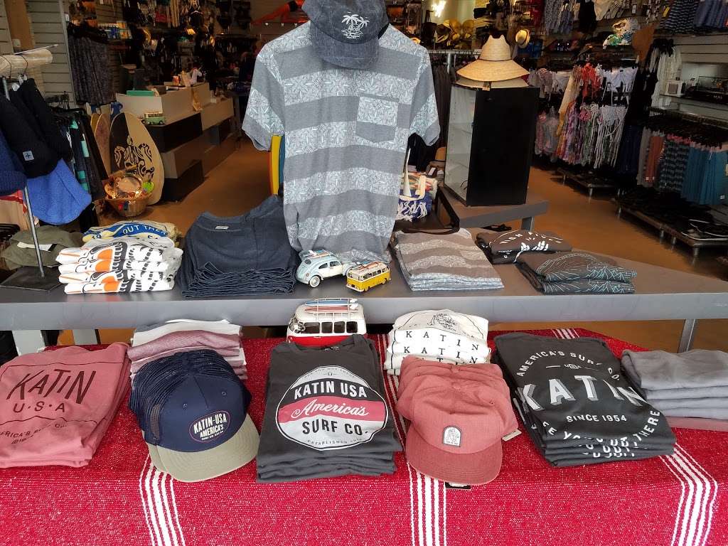 Mickies Beach | 125 Manhattan Beach Blvd, Manhattan Beach, CA 90266, USA | Phone: (310) 546-3892