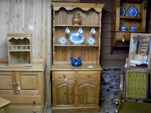 Baboushka Antiques : Antique Furniture, Garden & Homeware | Showroom at The Barn on Manor Farm, Shellbank Ln, Dartford DA2 8DL, UK | Phone: 01474 708100