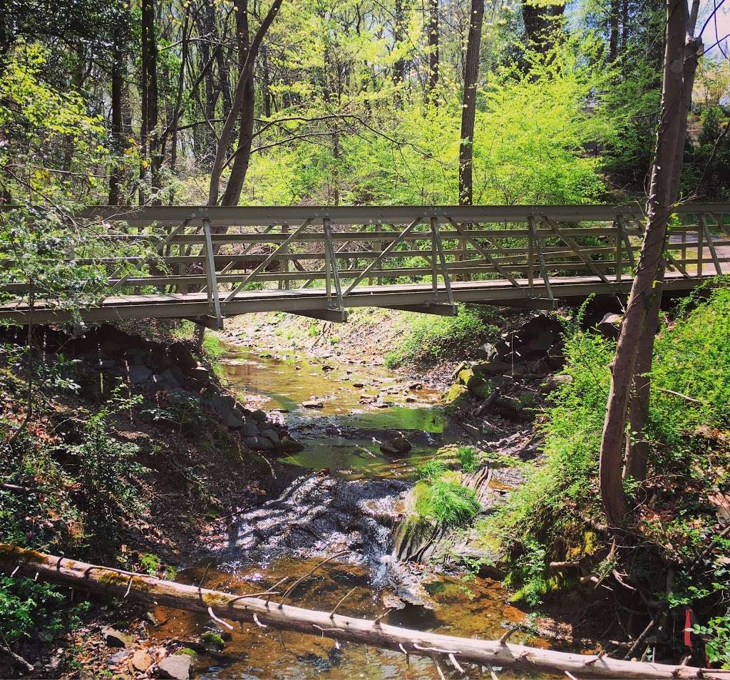 Bull Neck Stream Valley Park | McLean, VA 22102