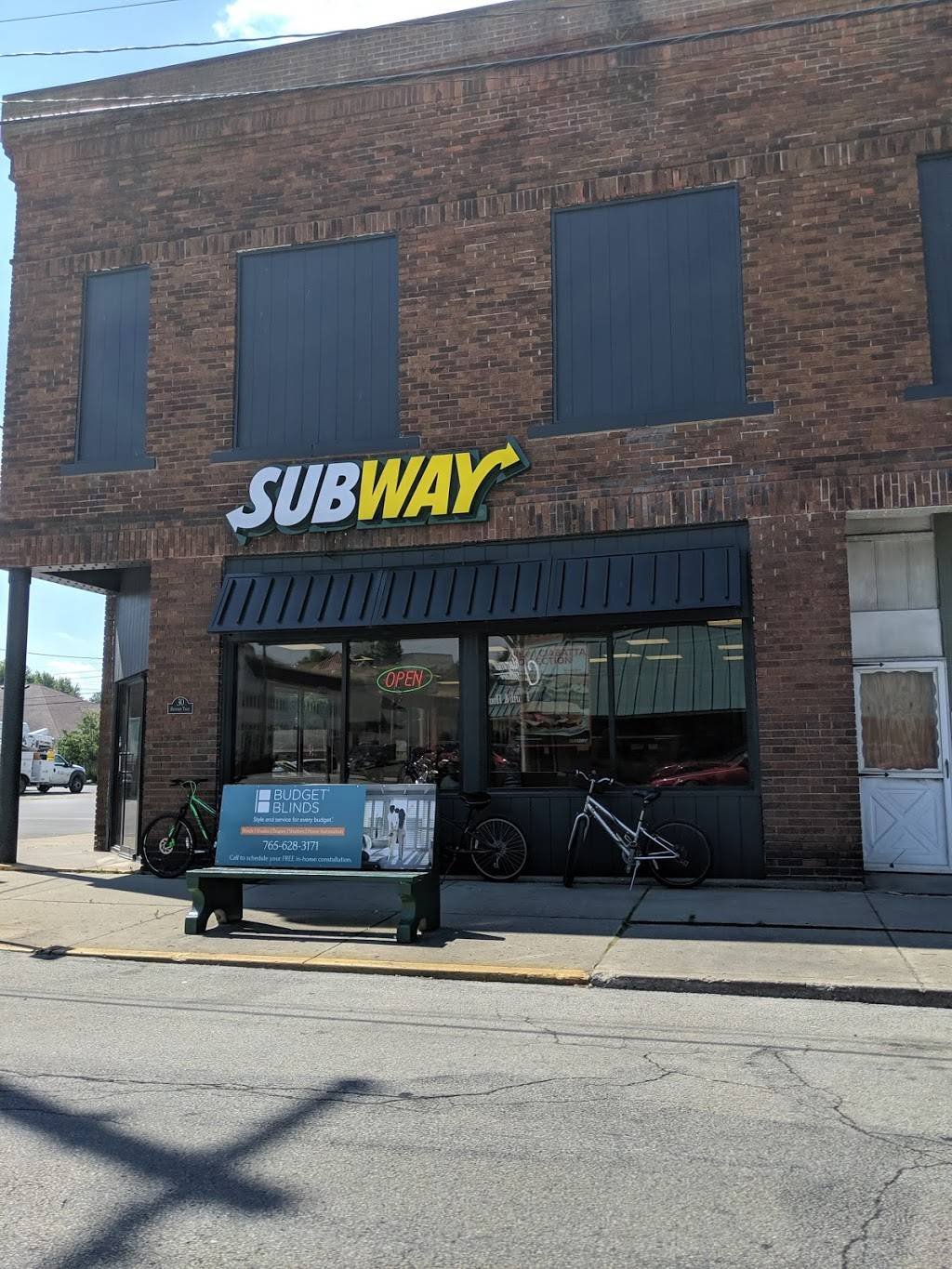 Subway | 101 W Main St, Greentown, IN 46936, USA | Phone: (765) 628-0410