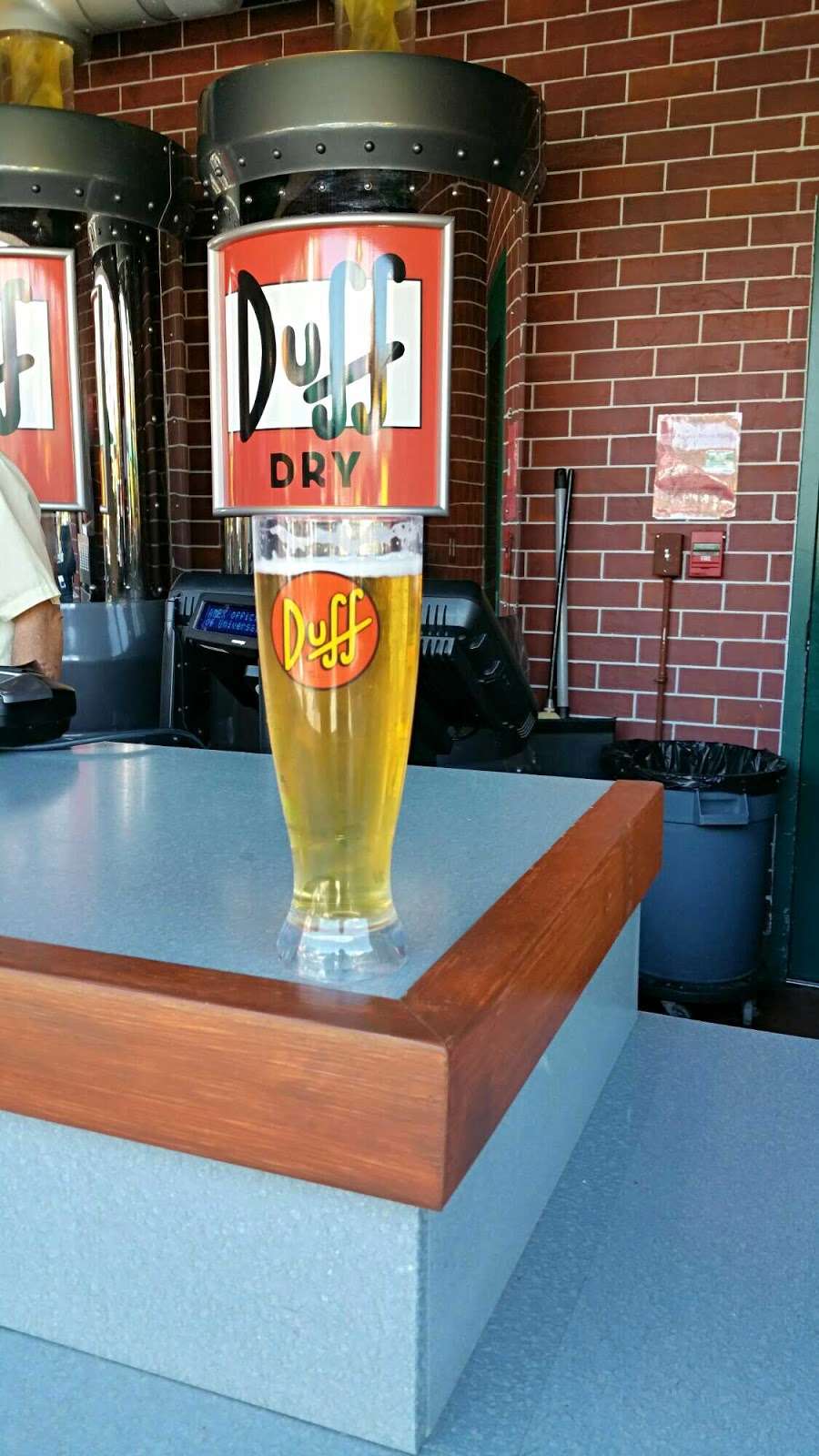 Duff Brewery Beer Garden | 49 Production Plaza, North Hollywood, CA 91602, USA | Phone: (800) 864-8377