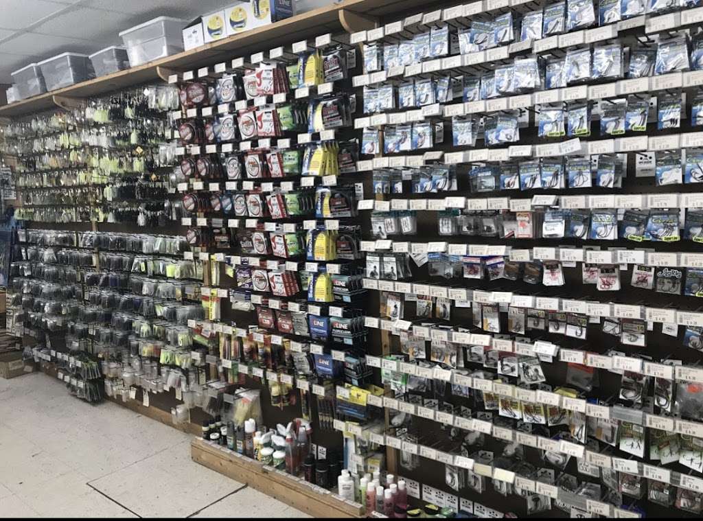 (Tackle Shop) Williamsville Country Store | 3544 Williamsville Rd, Houston, DE 19954, USA | Phone: (302) 424-2277