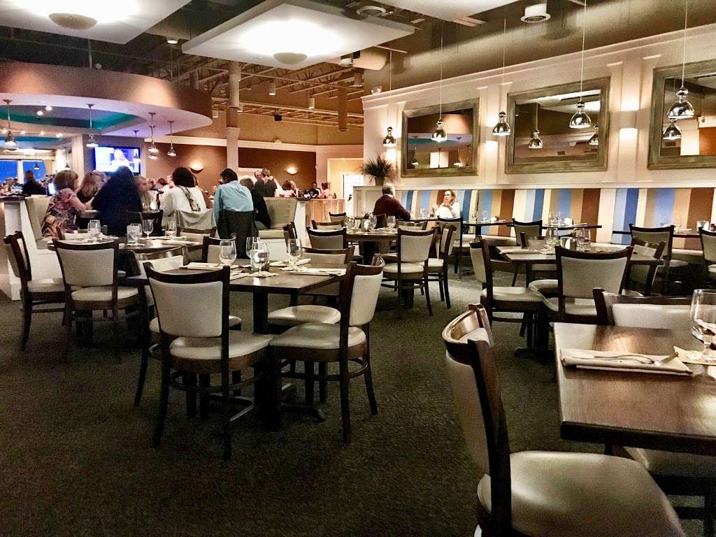 Seaglass Restaurant and Lounge | 4 Ocean Front N, Salisbury, MA 01952, USA | Phone: (978) 462-5800