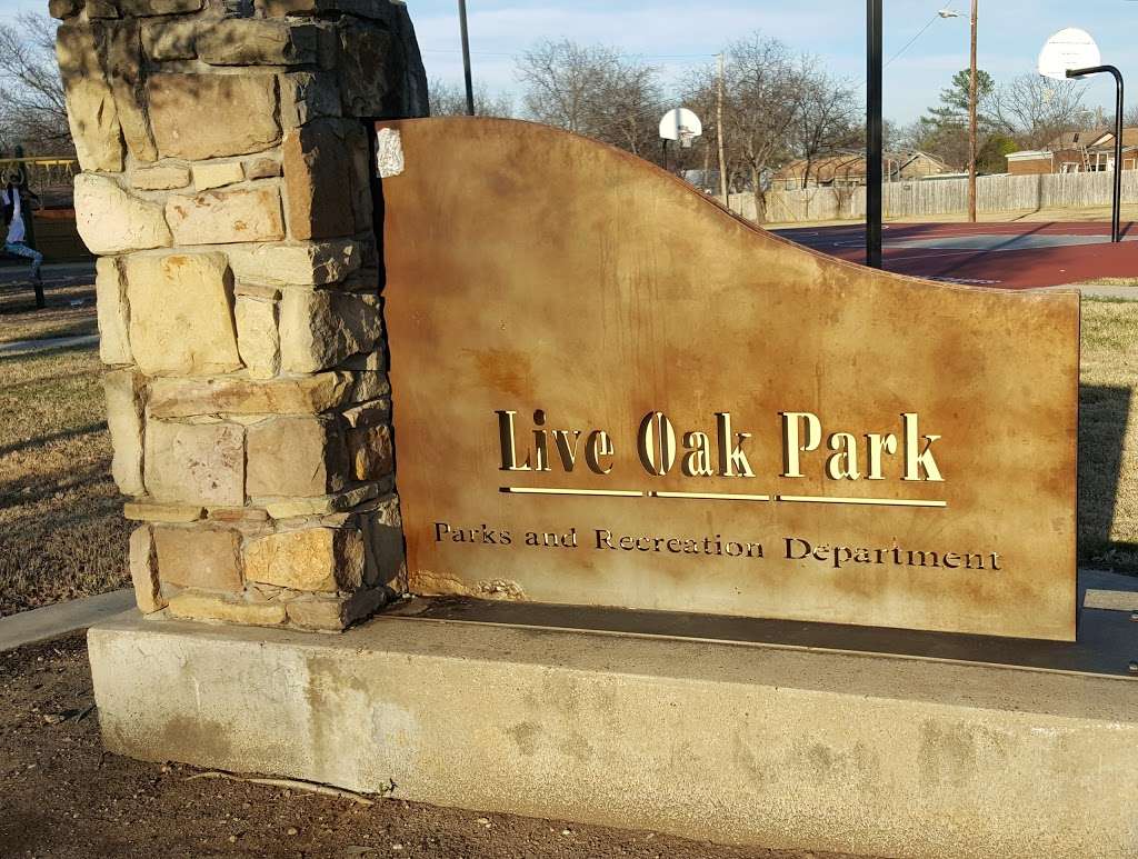 Live Oak Park | Grand Prairie, TX 75050