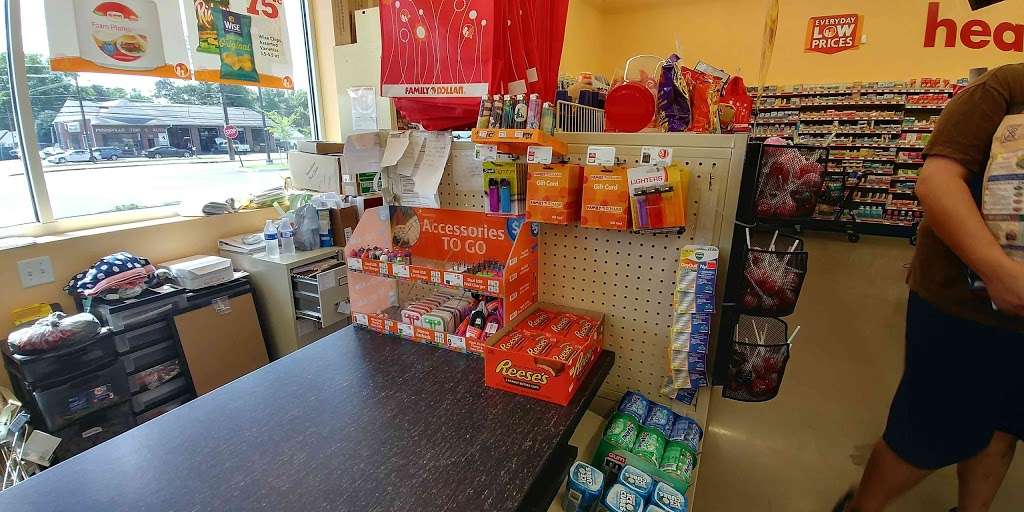 Family Dollar | 180 S Broadway, Pennsville Township, NJ 08070 | Phone: (856) 517-0511