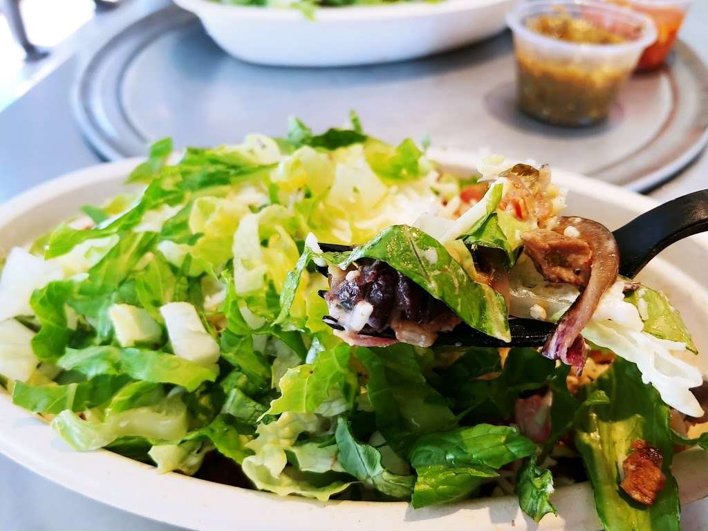 Chipotle Mexican Grill | 12560 Artesia Blvd, Cerritos, CA 90703, USA | Phone: (562) 653-0701