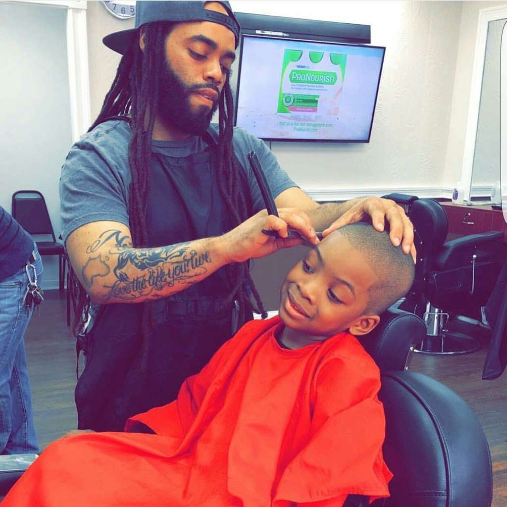 Razor Right Barbershop | 82 Central St, Somerville, MA 02145 | Phone: (617) 718-9089