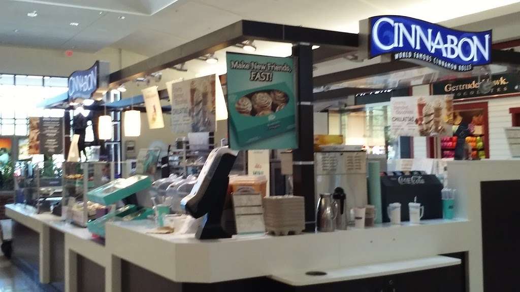 Cinnabon | 1201 Hooper Ave, Toms River, NJ 08753, USA | Phone: (732) 736-6838