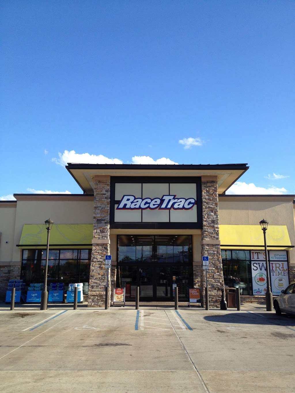 RaceTrac | 2227 US-92, Auburndale, FL 33823, USA | Phone: (863) 967-0315