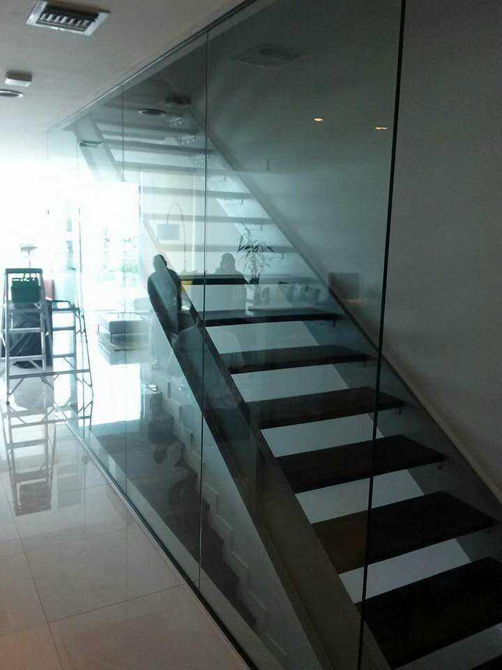 E&J GLASS AND MIRROR | 291 NE 158th St, Miami, FL 33162, USA | Phone: (786) 444-0376