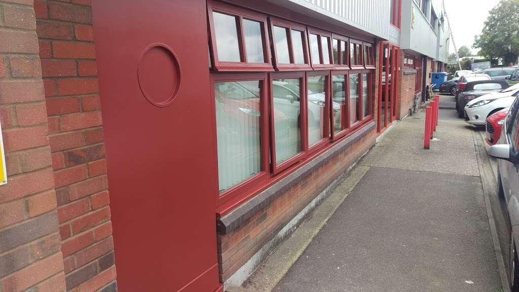Kh Decorating | 12 Gomshall Gardens, Kenley CR8 5AH, UK | Phone: 07508 050476