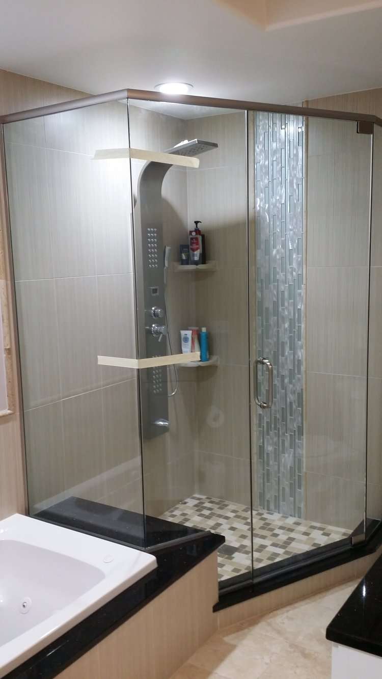 IMAGO Glass Shower Doors Evanston | 1921 Howard St Apt 3A, Evanston, IL 60202 | Phone: (773) 704-7185