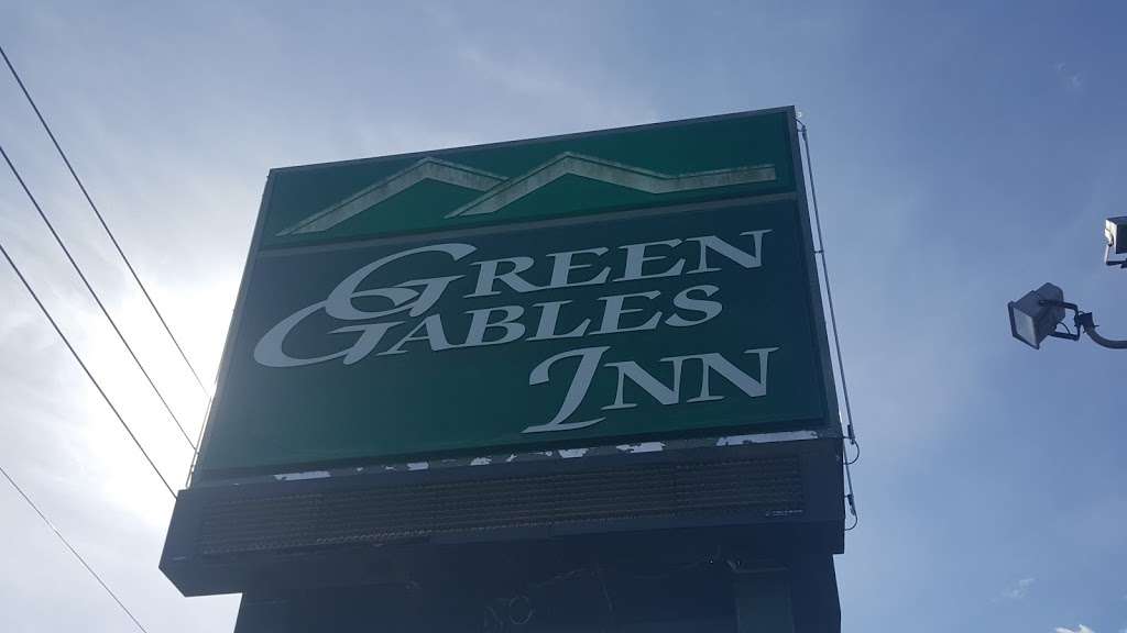Green Gables Inn | 21380 US-27, Lake Wales, FL 33859, USA | Phone: (863) 676-2511