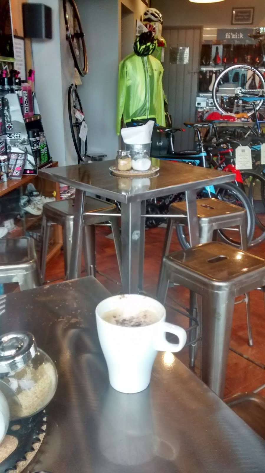 Destination Bike | 2 Boxhill Rd, Box Hill, Tadworth KT20 7JE, UK | Phone: 01737 844576