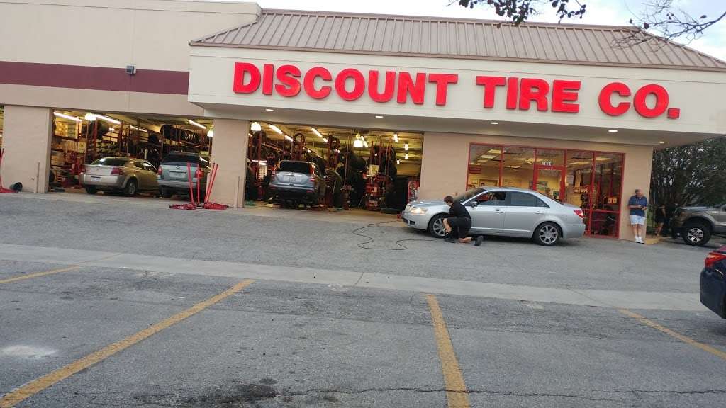 Discount Tire | 7954 I-35, Windcrest, TX 78218, USA | Phone: (210) 657-5758