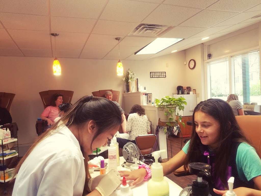 Quality Nails Spa Hingham | 284 Main St, Hingham, MA 02043, USA | Phone: (781) 740-9188