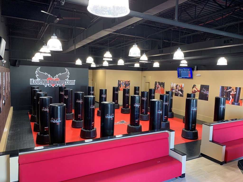 iLoveKickboxing - Crystal Lake, IL | 1295 Randall Rd Unit 106, Crystal Lake, IL 60014, USA | Phone: (815) 526-7696